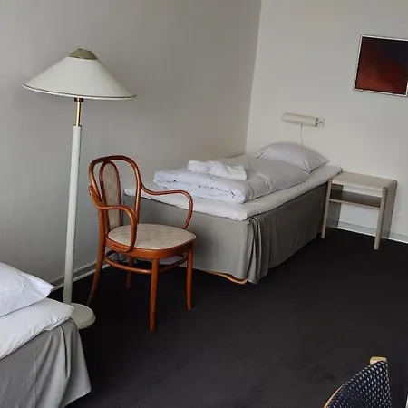 Osterso Hotell *